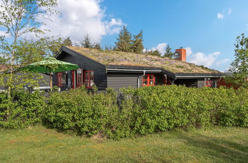 Photo 21 - 3 bedroom House in Tarm with terrace and hot tub