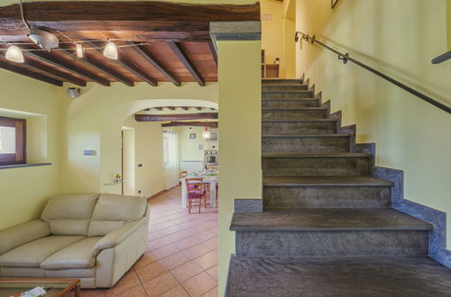 Photo 15 - 2 bedroom House in Pietrasanta with private pool and garden