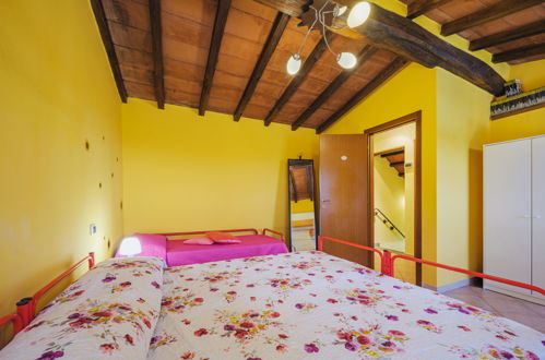 Photo 23 - 2 bedroom House in Pietrasanta with private pool and garden