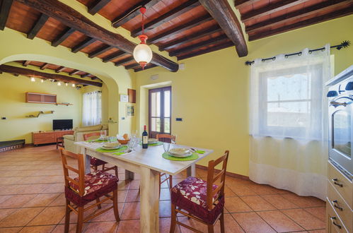 Photo 11 - 2 bedroom House in Pietrasanta with private pool and garden