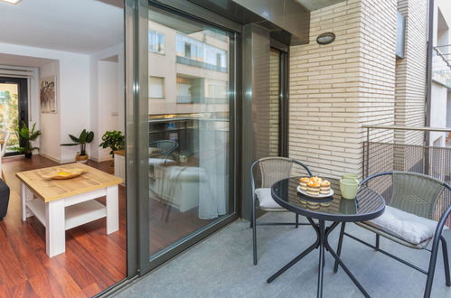 Photo 1 - 3 bedroom Apartment in Sant Feliu de Guíxols with terrace and sea view