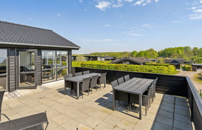 5 bedroom House in Kelstrup Strand with terrace and hot tub - Photo 7