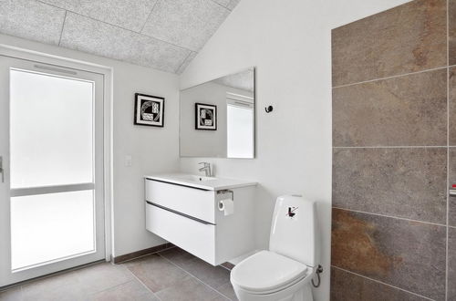 Photo 12 - 5 bedroom House in Kelstrup Strand with terrace and hot tub