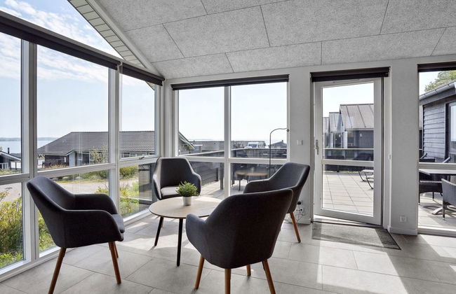5 bedroom House in Kelstrup Strand with terrace and hot tub - Photo 23
