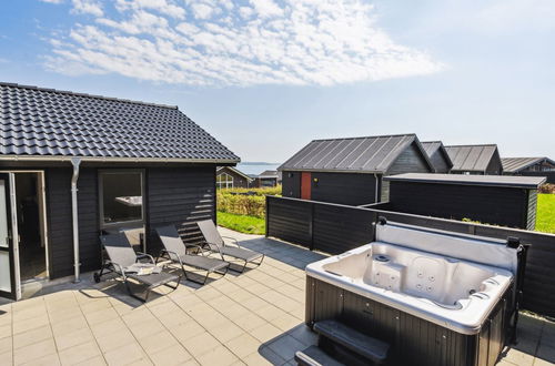 Photo 8 - 5 bedroom House in Kelstrup Strand with terrace and hot tub