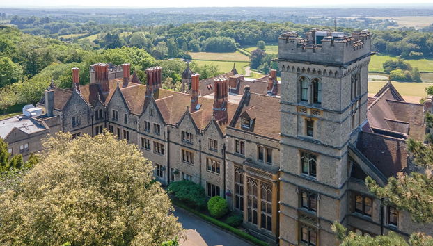 Nutfield Priory Hotel & Spa - Foto 2