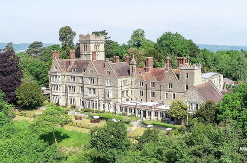 Foto 4 - Nutfield Priory Hotel & Spa