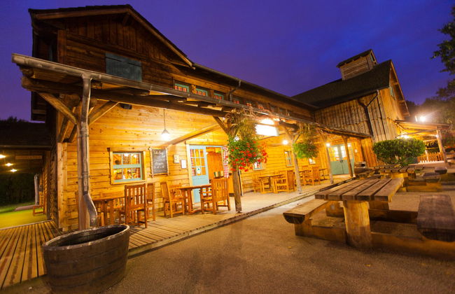 Disney Davy Crockett Ranch + Entrada - Foto 8