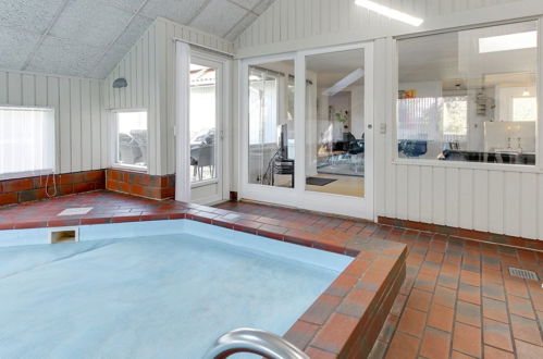 Photo 17 - Maison de 4 chambres à Nexø avec piscine privée et terrasse