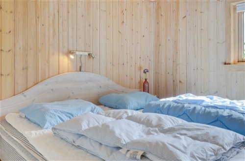 Foto 13 - Casa con 4 camere da letto a Aakirkeby con terrazza e sauna