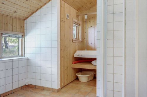 Foto 18 - Casa con 4 camere da letto a Aakirkeby con terrazza e sauna