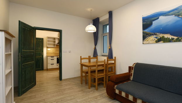 Apartamento de 2 quartos em Desná com jardim e terraço - Foto 3