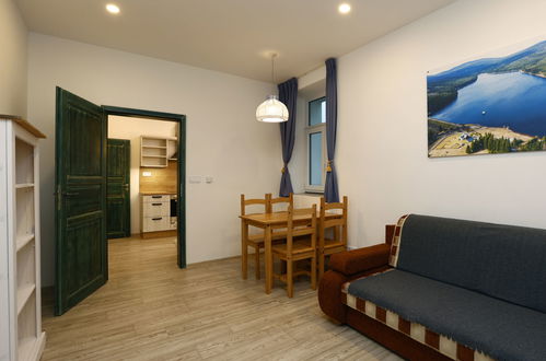 Foto 3 - Apartamento de 1 quarto em Desná com jardim e terraço