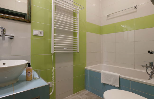 Apartamento de 2 quartos em Desná com jardim e terraço - Foto 10