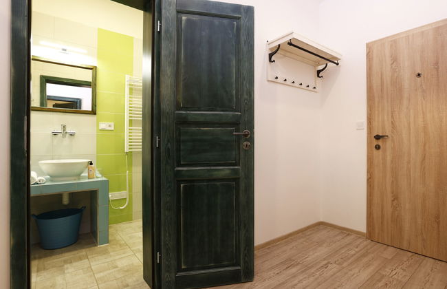 Apartamento de 2 quartos em Desná com jardim e terraço - Foto 11