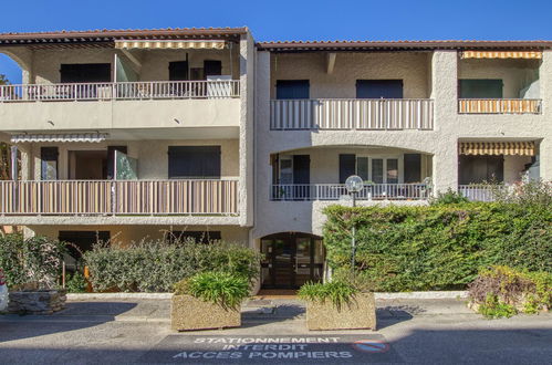 Foto 16 - Apartment in Saint-Cyr-sur-Mer mit terrasse und blick aufs meer