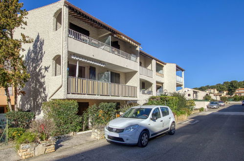 Foto 17 - Apartment in Saint-Cyr-sur-Mer mit terrasse und blick aufs meer