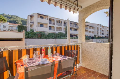 Photo 1 - Apartment in Saint-Cyr-sur-Mer with terrace and sea view