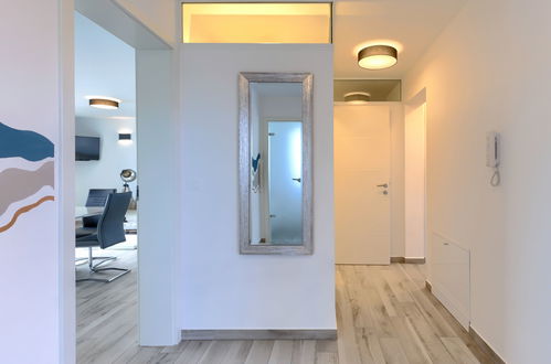 Foto 8 - Apartamento de 3 habitaciones en Umag con piscina y jardín