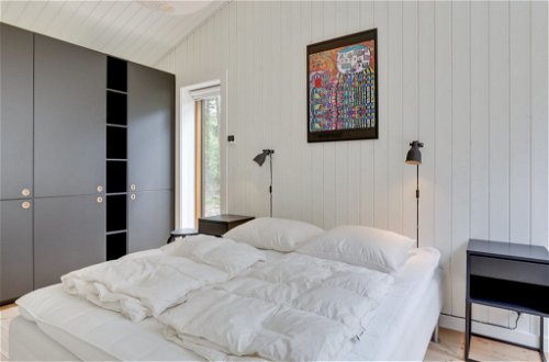 Photo 18 - Maison de 3 chambres à Aakirkeby avec terrasse et sauna