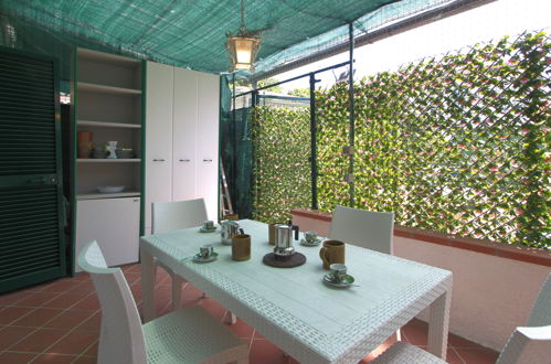 Photo 21 - 1 bedroom House in Forte dei Marmi with garden and sea view