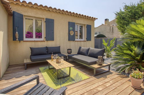 Photo 23 - 2 bedroom House in Saint-Cyr-sur-Mer with private pool and sea view