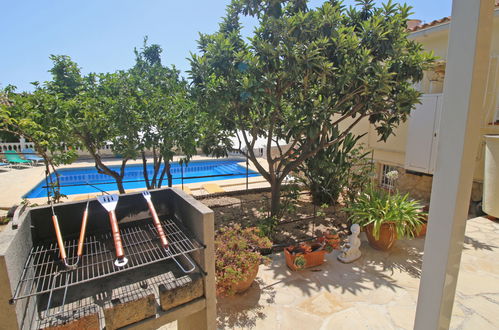 Photo 8 - 4 bedroom House in Calp with private pool and garden