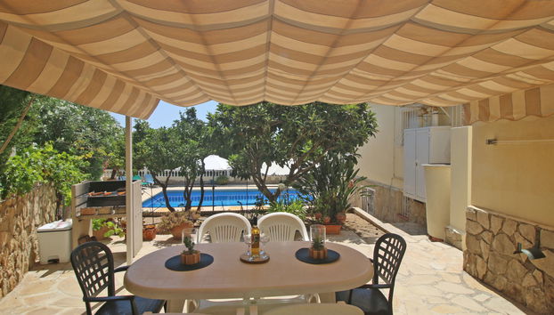 Casa de 5 quartos em Calp com piscina privada e jardim - Foto 2
