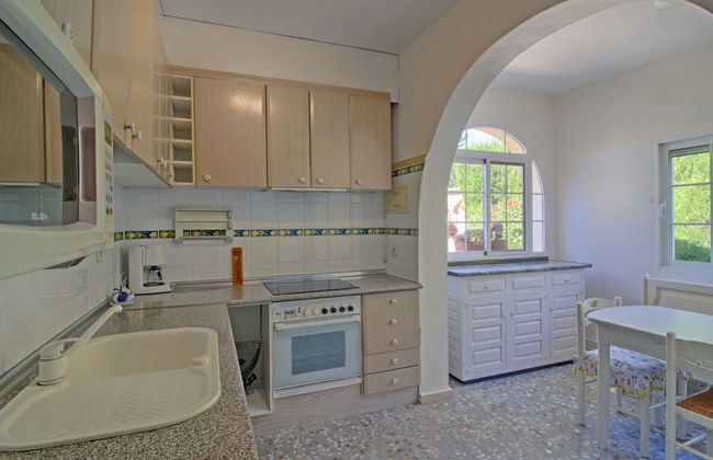 Casa de 5 quartos em Calp com piscina privada e jardim - Foto 17