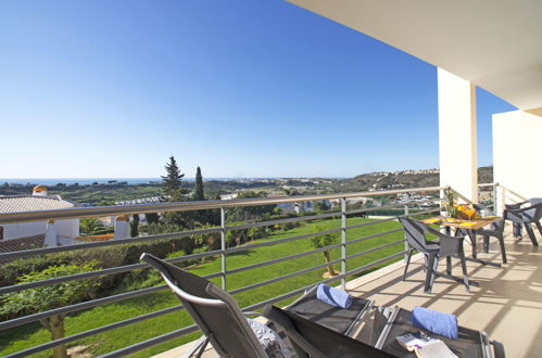 Photo 17 - 1 bedroom Apartment in Albufeira with swimming pool and sea view