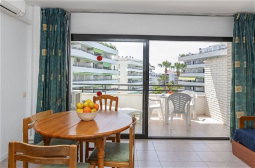 Photo 7 - 1 bedroom Apartment in Salou with swimming pool and sea view
