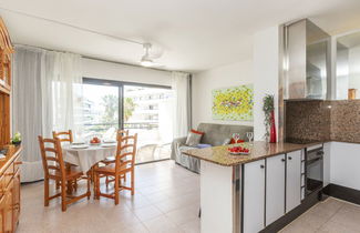 Foto 3 - Apartment mit 1 Schlafzimmer in Salou mit schwimmbad und garten