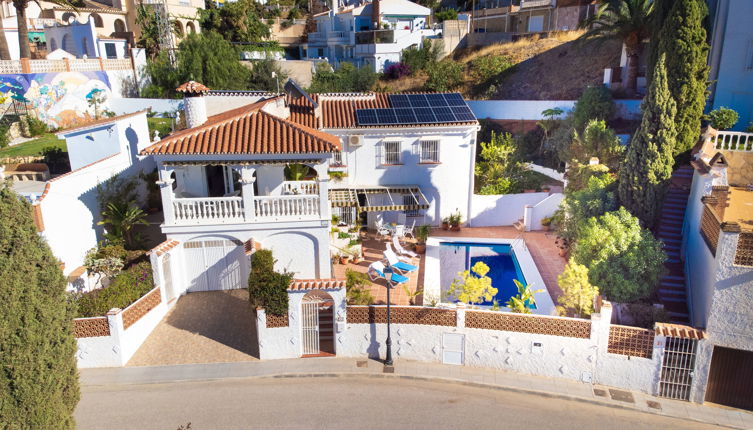 Foto 1 - Casa de 4 quartos em Vélez-Málaga com piscina privada e vistas do mar