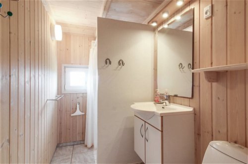 Foto 16 - Casa de 3 habitaciones en Harrerenden con terraza y sauna
