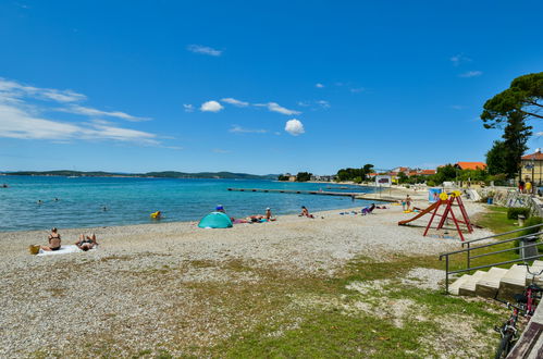 Foto 29 - Appartamento con 2 camere da letto a Sukošan con vista mare