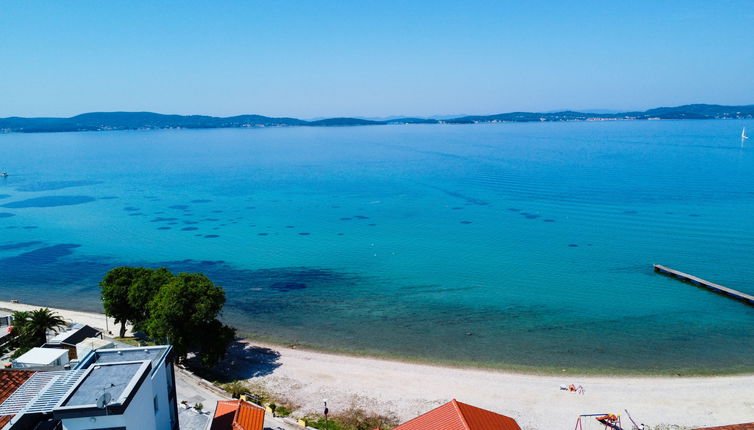 Foto 1 - Appartamento con 2 camere da letto a Sukošan con vista mare