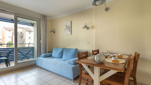 2 bedroom Apartment in Lacanau with swimming pool - Photo 3