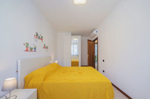 Foto 10 - Appartamento con 2 camere da letto a Sestri Levante con vista mare