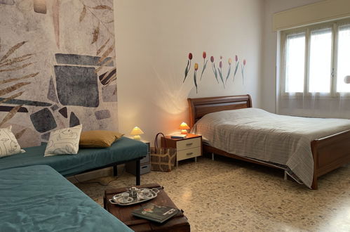 Foto 9 - Apartment mit 2 Schlafzimmern in Imperia mit blick aufs meer