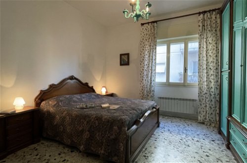 Foto 16 - Appartamento con 2 camere da letto a Imperia con vista mare
