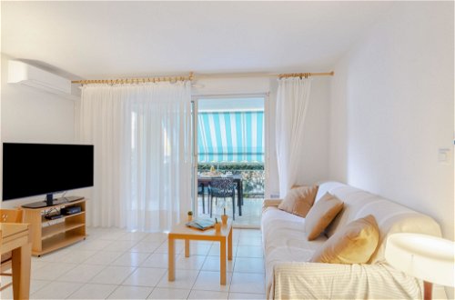 Foto 6 - Apartamento de 1 habitación en Fréjus con jardín y vistas al mar