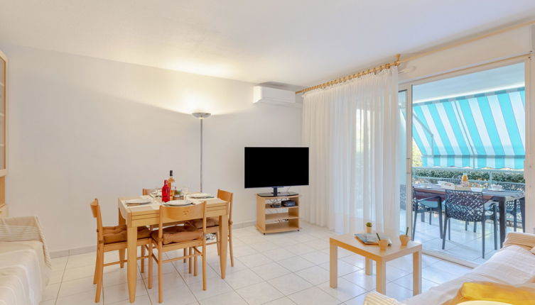 Foto 1 - Apartamento de 1 habitación en Fréjus con jardín y vistas al mar