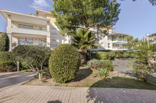 Photo 18 - 1 bedroom Apartment in Fréjus with garden and terrace