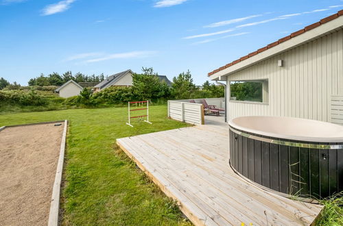 Foto 6 - Casa de 4 quartos em Ringkøbing com terraço e banheira de hidromassagem