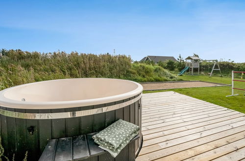 Foto 13 - Casa de 4 quartos em Ringkøbing com terraço e banheira de hidromassagem