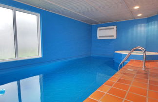 Photo 2 - Maison de 5 chambres à Væggerløse avec piscine privée et terrasse