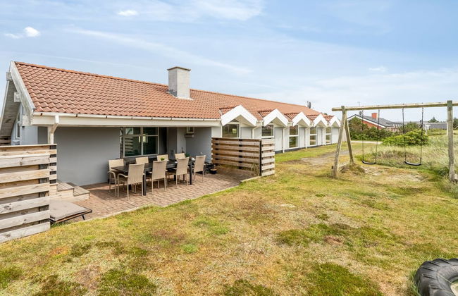 Casa de 4 quartos em Klitmøller com piscina privada e terraço - Foto 1