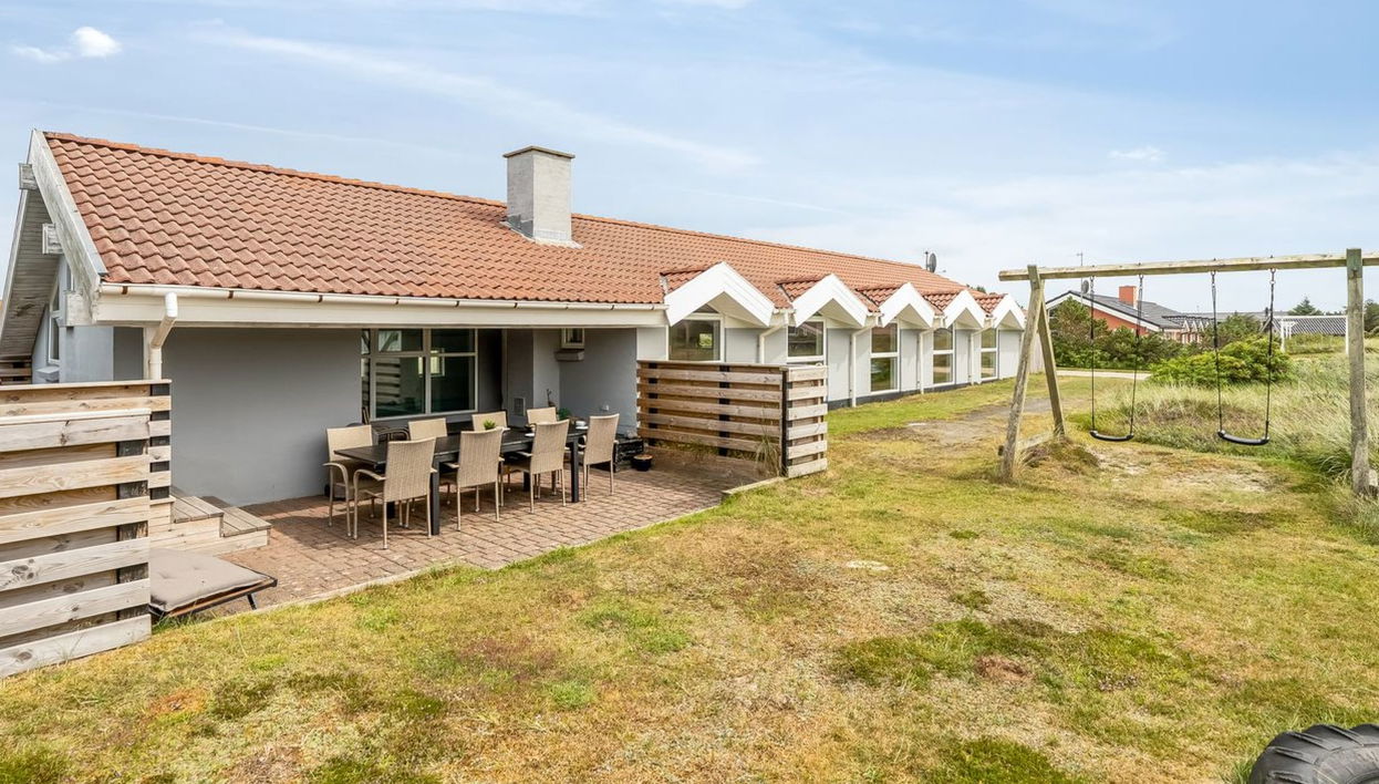 Casa de 4 quartos em Klitmøller com piscina privada e terraço - Foto 1