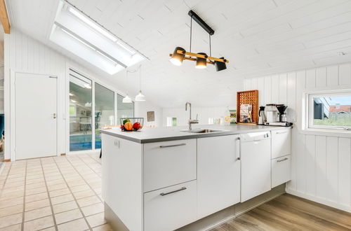 Photo 14 - Maison de 4 chambres à Klitmøller avec piscine privée et terrasse