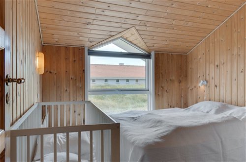 Foto 12 - Casa de 4 quartos em Klitmøller com piscina privada e terraço